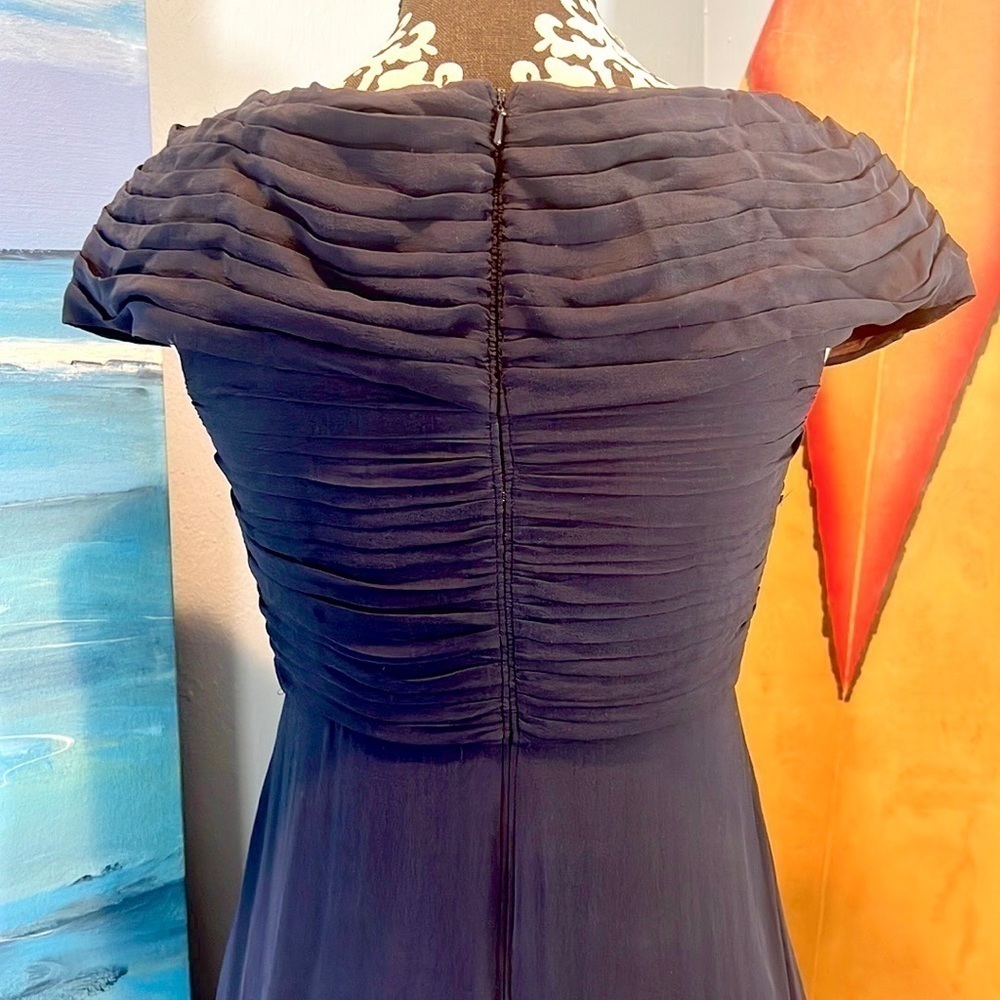 Tadashi Shoji, Royal Navy Ruched Chiffon Beaded Cocktail Dress EUC, Size 4P - Picture 4 of 9